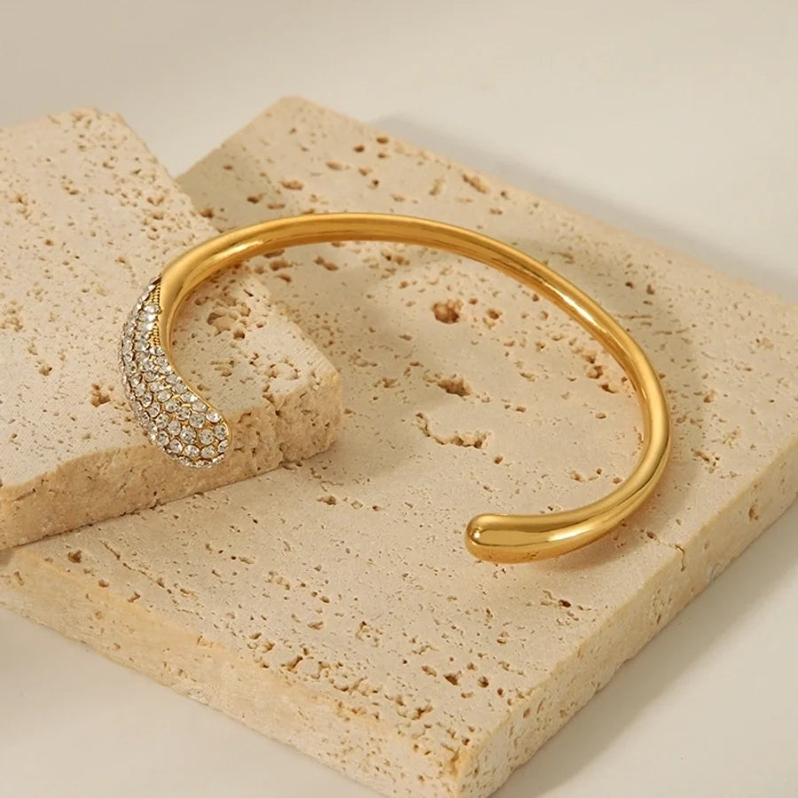 Bangle "Luxe" in Edelstahl mit Zircon Steinen - 18k vergoldet | Shop Nory