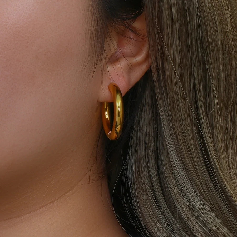 Damen Creolen Edelstahl in verschiedenen Grössen - 18k vergoldet | Shop Nory