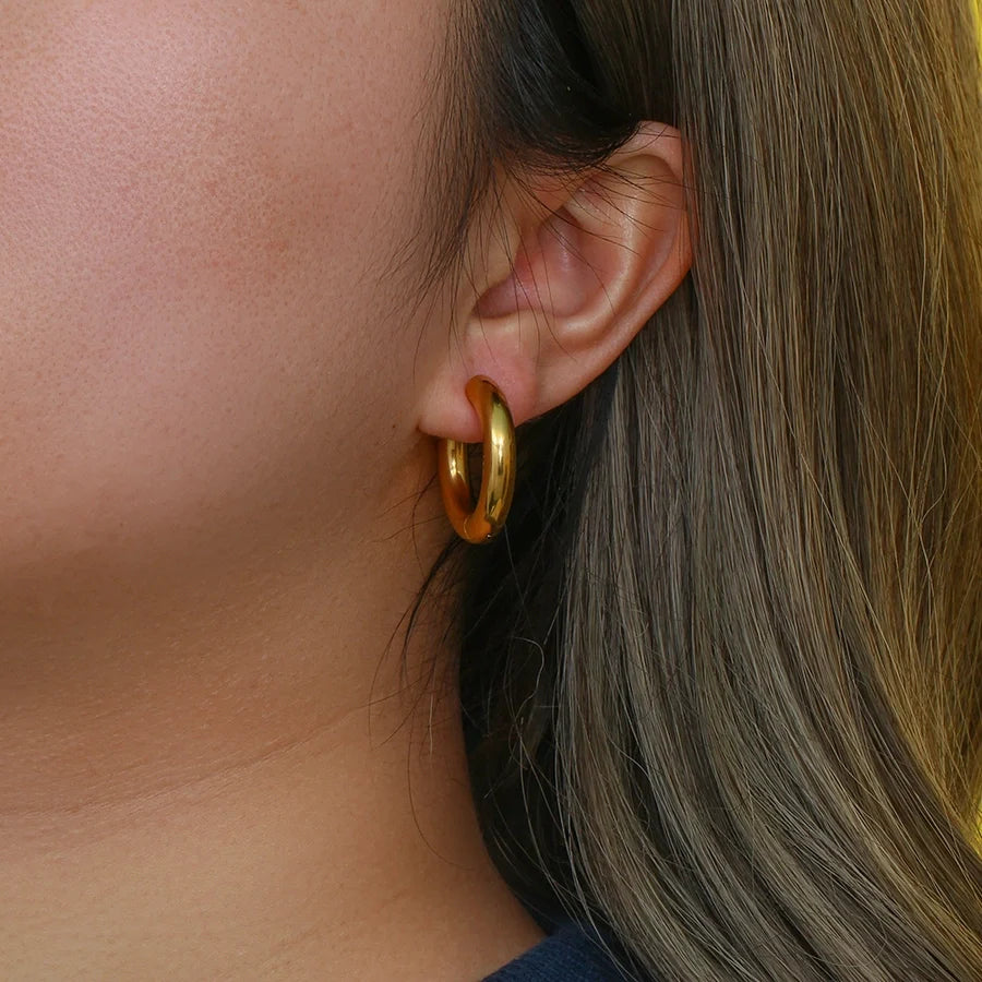 Damen Creolen Edelstahl in verschiedenen Grössen - 18k vergoldet | Shop Nory