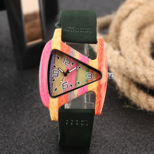 Farbige Dreieck Bamboo Wood Uhr