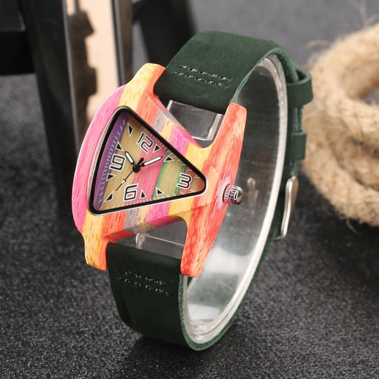 Farbige Dreieck Bamboo Wood Uhr