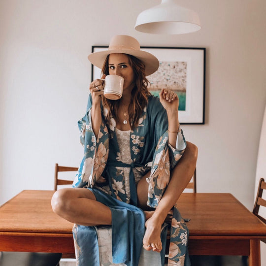 Lange Kimonorobe mit Fledermausärmeln