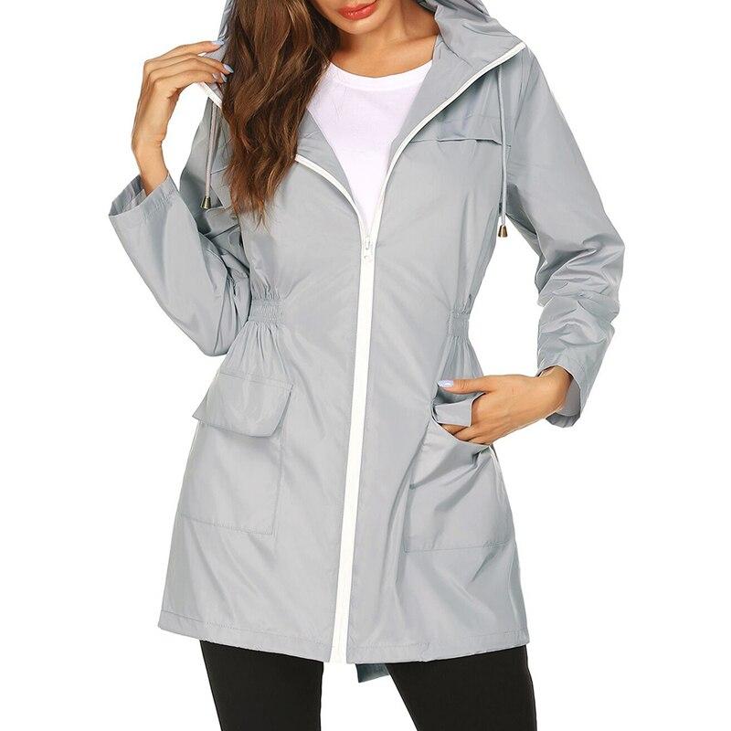 Leichte Regenjacke für Damen mit Kapuze