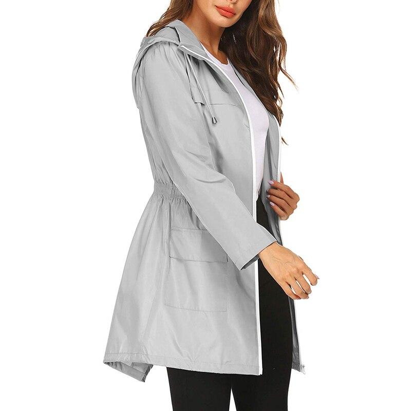 Leichte Regenjacke für Damen mit Kapuze