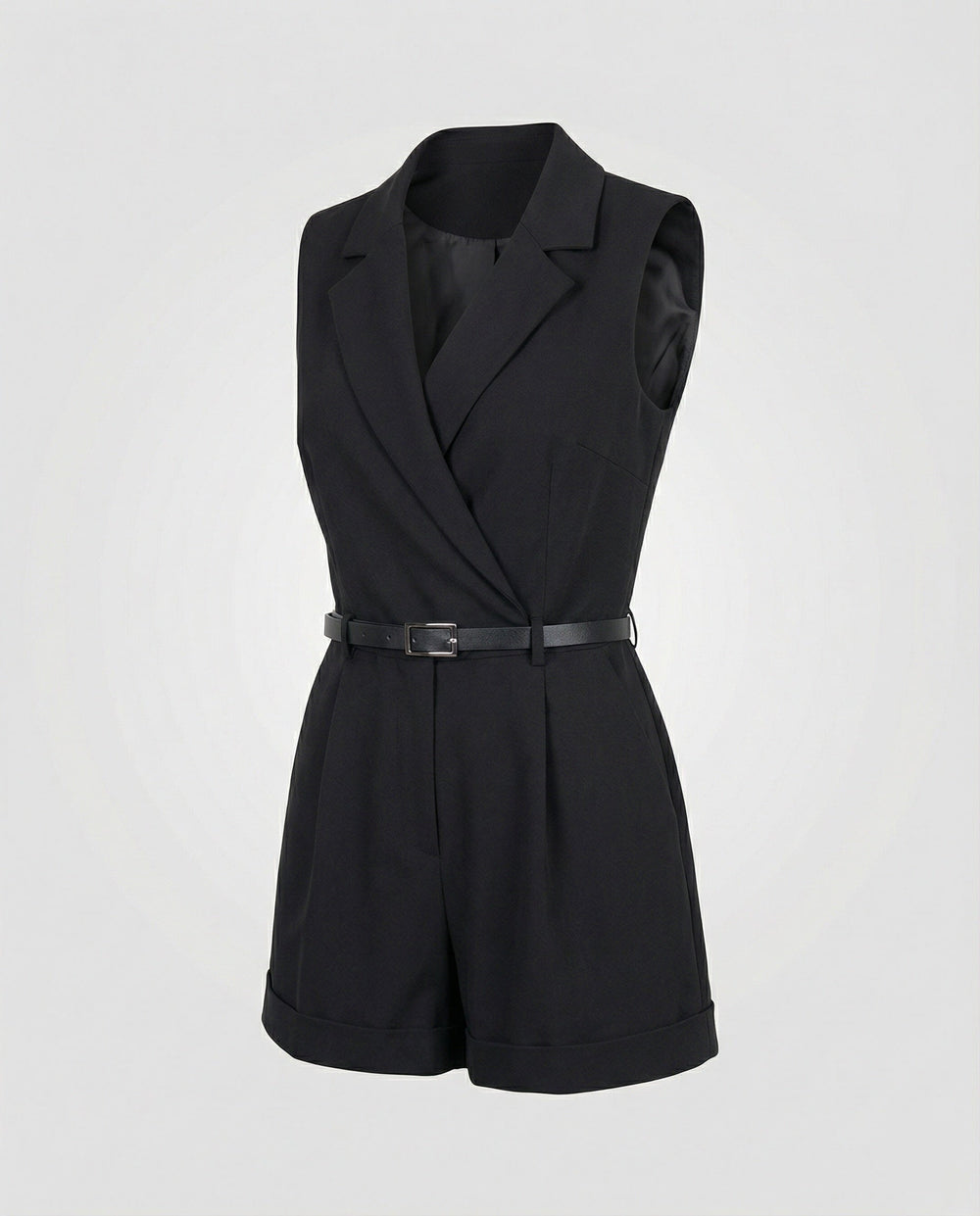 Schickes Kurz-Jumpsuit Für Stilvolle Frauen