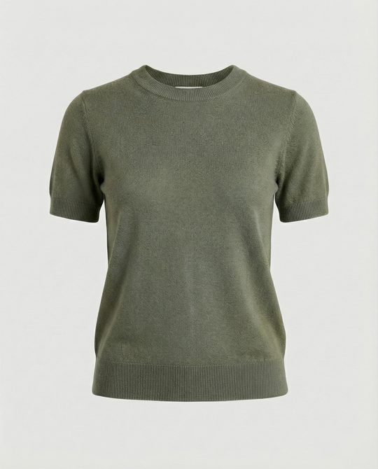 Damen Feinstrickpullover mit Kurzarmiger Silhouette und Weich Fließendem Material