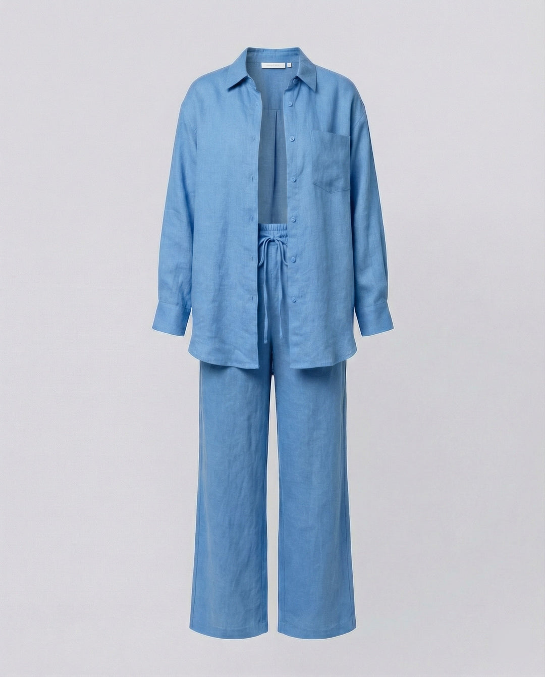Damen Lässiges Leinen-Outfit mit weit geschnittenem Hemd und lockeren Hosen