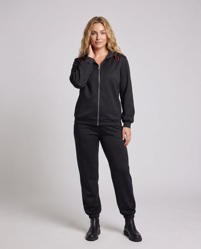 Damen sportlicher Trainingsanzug mit innovativer Kapuze und elastischen Bündchen Shop Nory