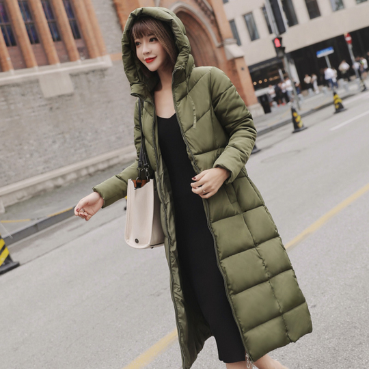 Winterjacke - luxuriöse lange Damenjacke mit Kapuze