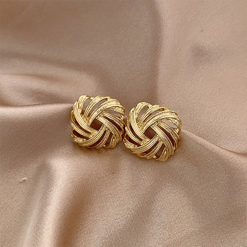 Retro Gold Farbe Geflochtene Geometrische Ohrenclip | Shop Nory