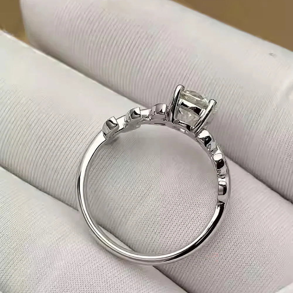Exquisite 1CT Blatt Moissanit Verlobungsring aus Sterlingsilber | Shop Nory
