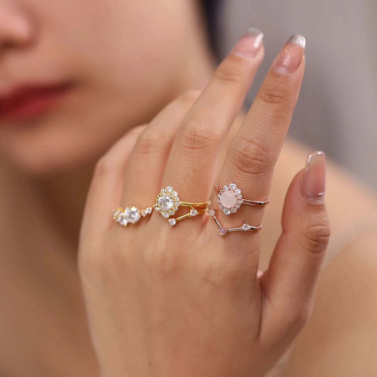 Verlobungsring aus Roségold mit Mondstein | Shop Nory