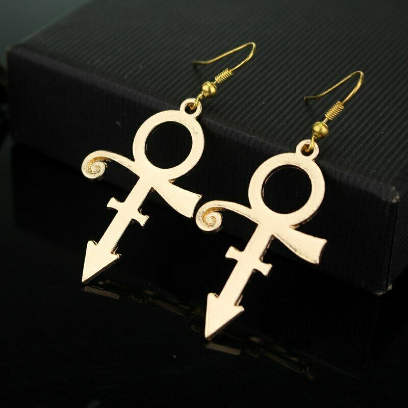 Prinz RIP Gedenk-Symbol Goldplattierte Hakenohrringe | Shop Nory