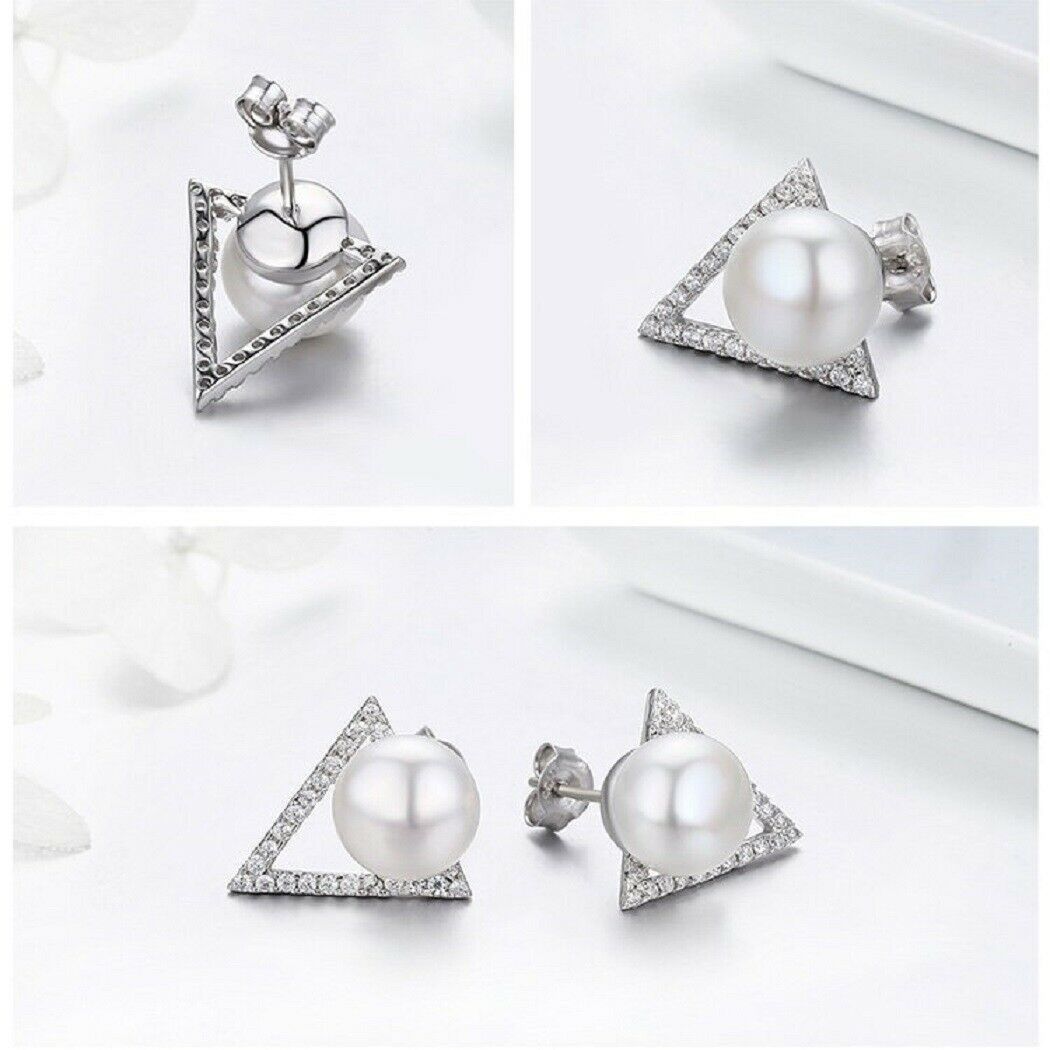 Damen Weiße Perle & Mikro Pave Kubische Zirkonia Dreieck Ohrstecker | Shop Nory