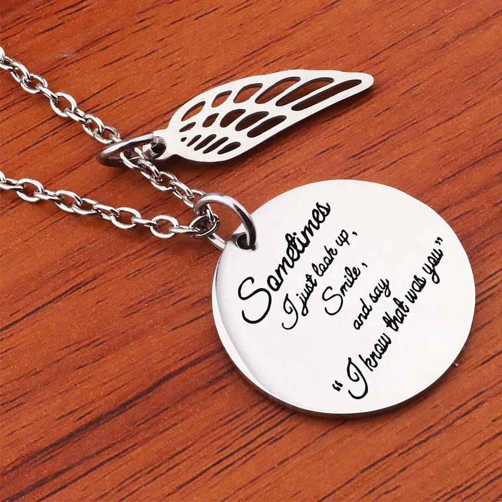 Unisex Silber "Manchmal schaue ich einfach nur ..." Engraved Anhänger Engel Flügel Halskette | Shop Nory