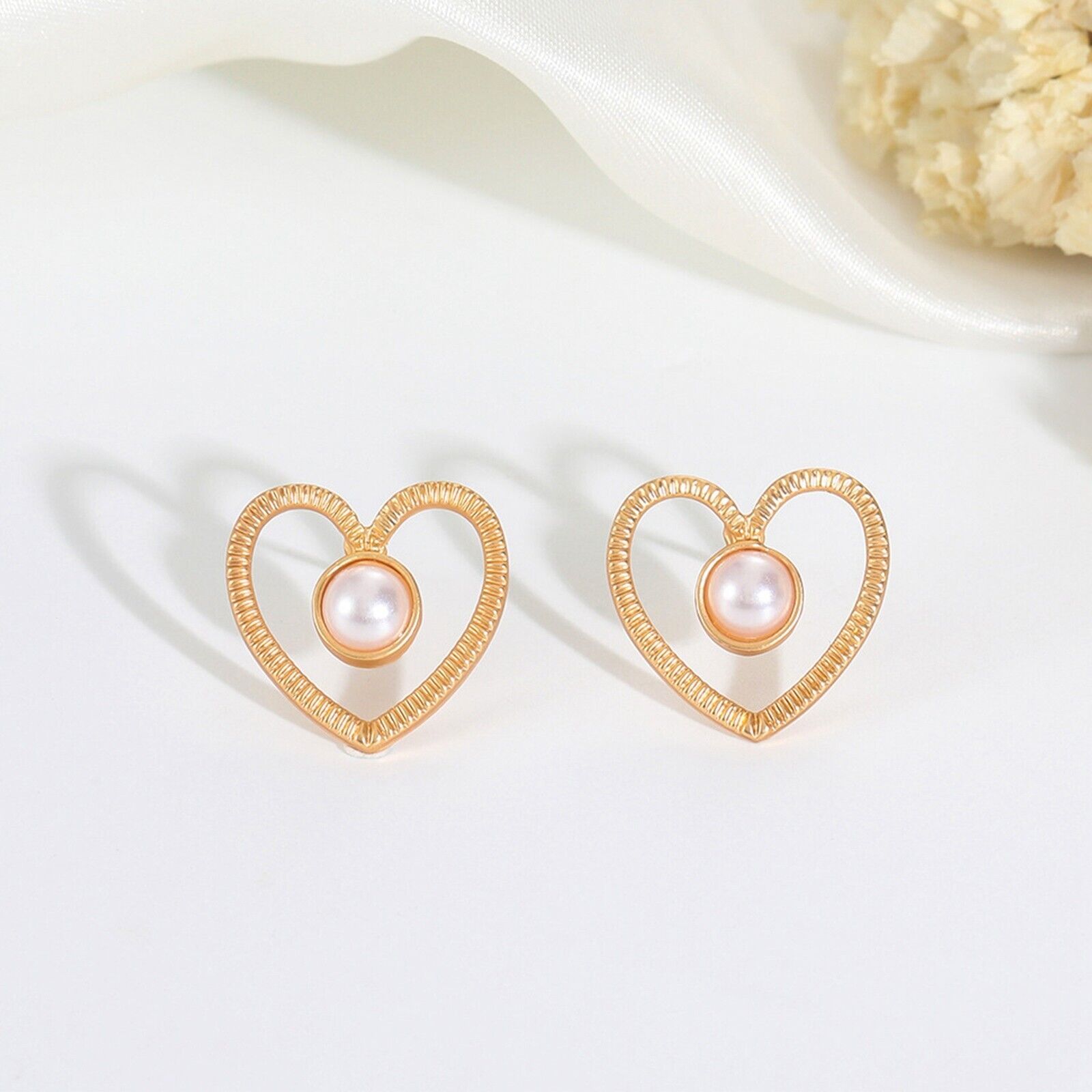 Damen Goldplattierte Herz Kleine Zentrale Perlen Ohrstecker Freizeit Ohrringe | Shop Nory