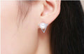 Damen Weiße Perle & Mikro Pave Kubische Zirkonia Dreieck Ohrstecker | Shop Nory