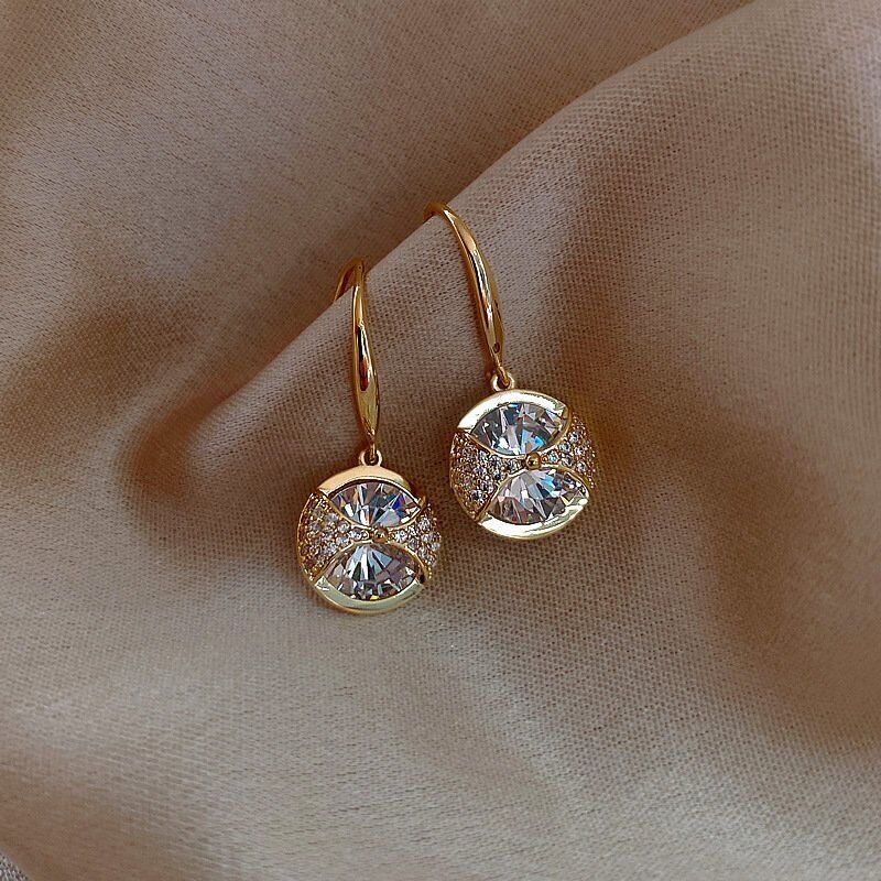 Damen Gold Beschichtet Rund Funkelnd Diamant Schnitt Kristall Rhinestones Stud Ohrringe | Shop Nory