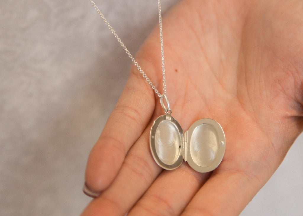 Lange Kette mit Foto Medaillon aus Silber | Shop Nory