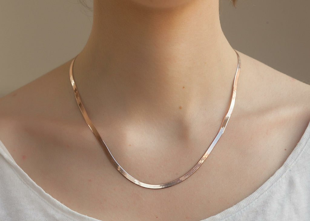 Flache Schlangenkette in Roségold – zeitloser Bestseller | Shop Nory