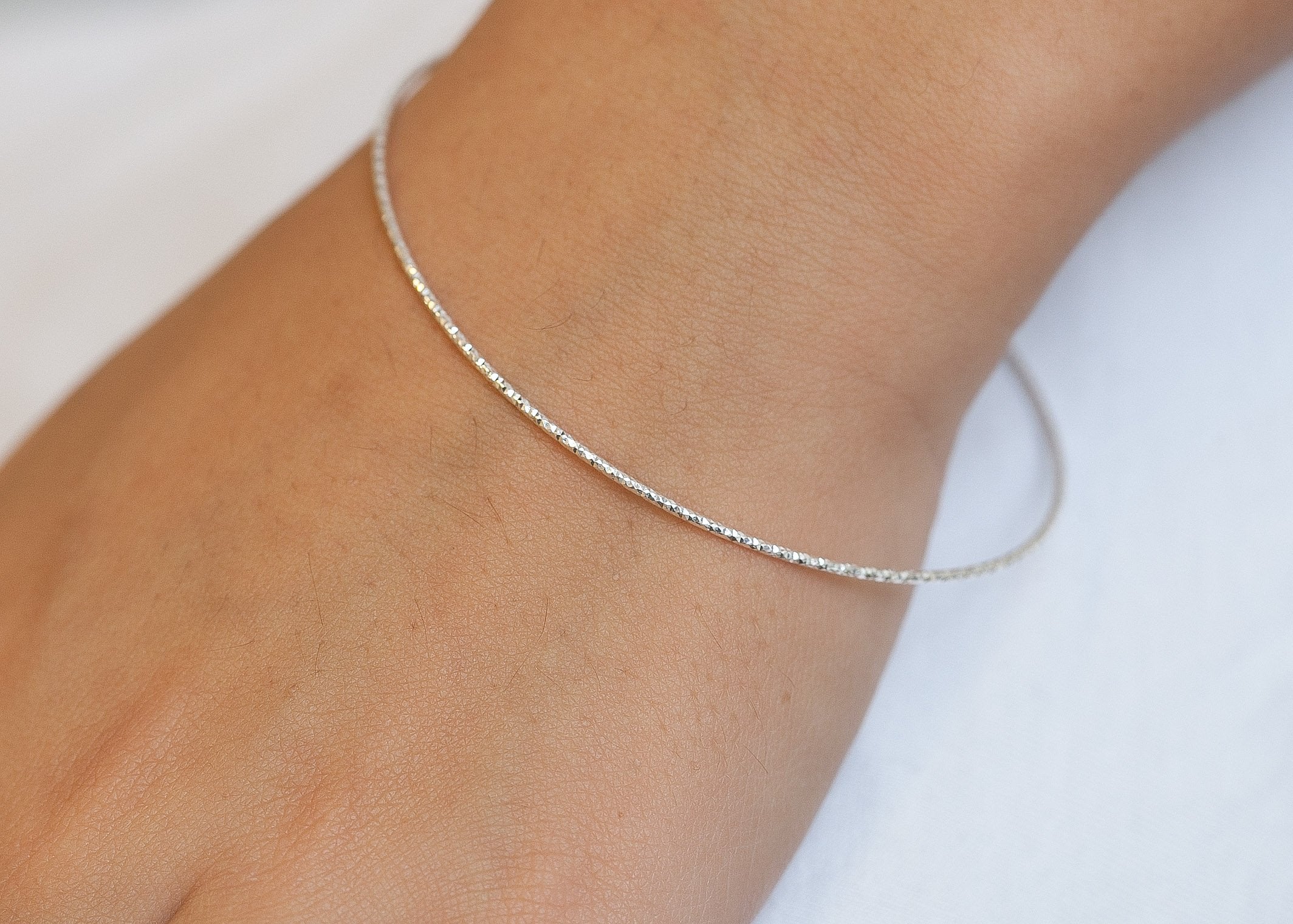 Schmaler Silberarmreif | Shop Nory