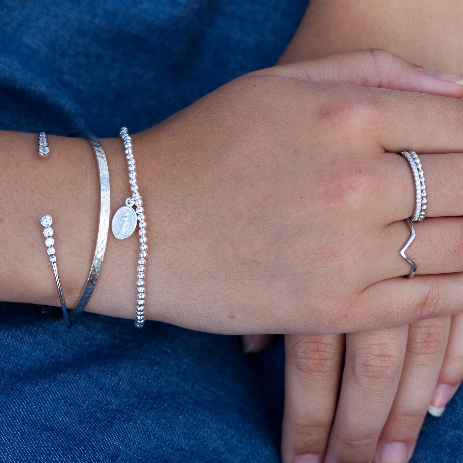 Kugelarmband mit Jungfrau Maria aus 925er Silber – Symbolische Eleganz und zeitlose Schönheit | Shop Nory