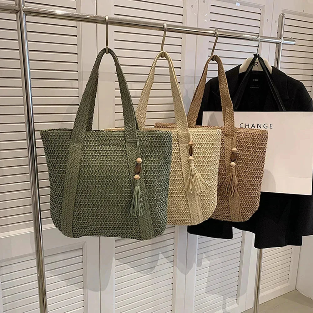 Sommertasche Aus Stroh mit Lässigem Design