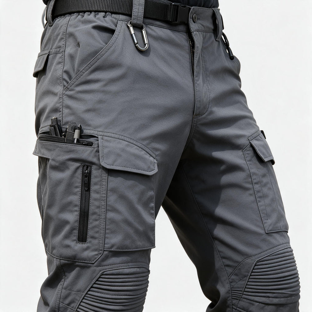 Taschen und Nähte der Hose des R&B wasserdichten Thermoanzugs in Nahaufnahme