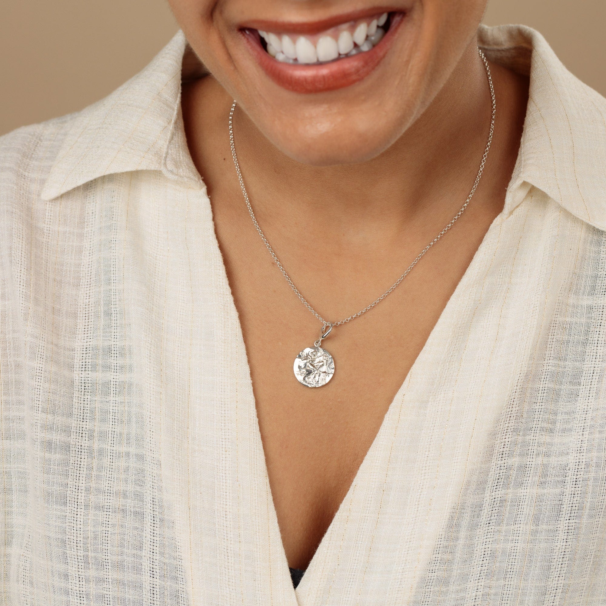 Silber Aquarius Zodiac Charm Halskette | Shop Nory