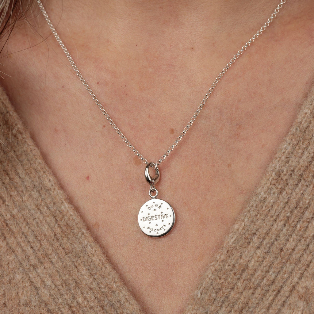 Silber Digestive Biscuit Charm Halskette | Shop Nory