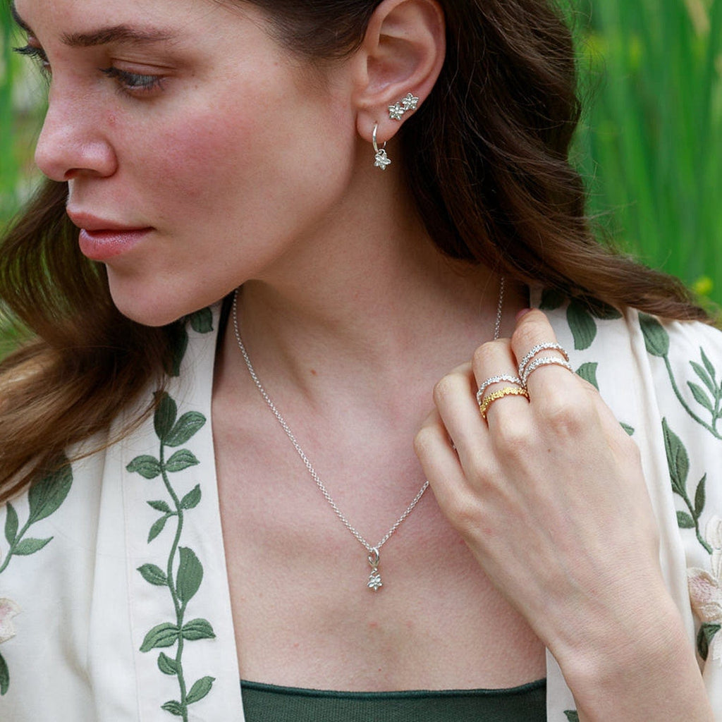 Silber Vergissmeinnichts Blüten Charm Halskette | Shop Nory