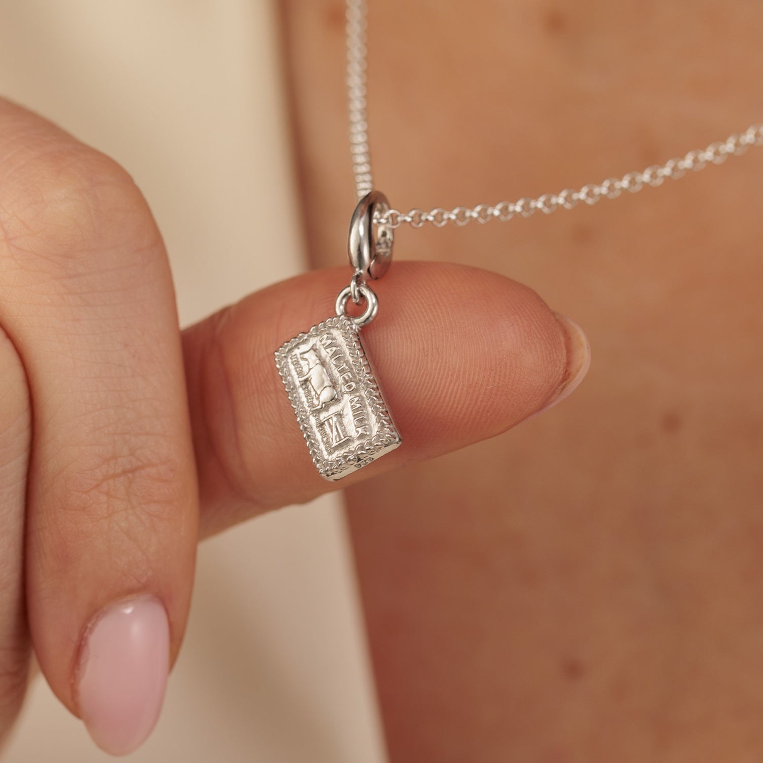Silber Malz Milch Keks Charm Halskette | Shop Nory