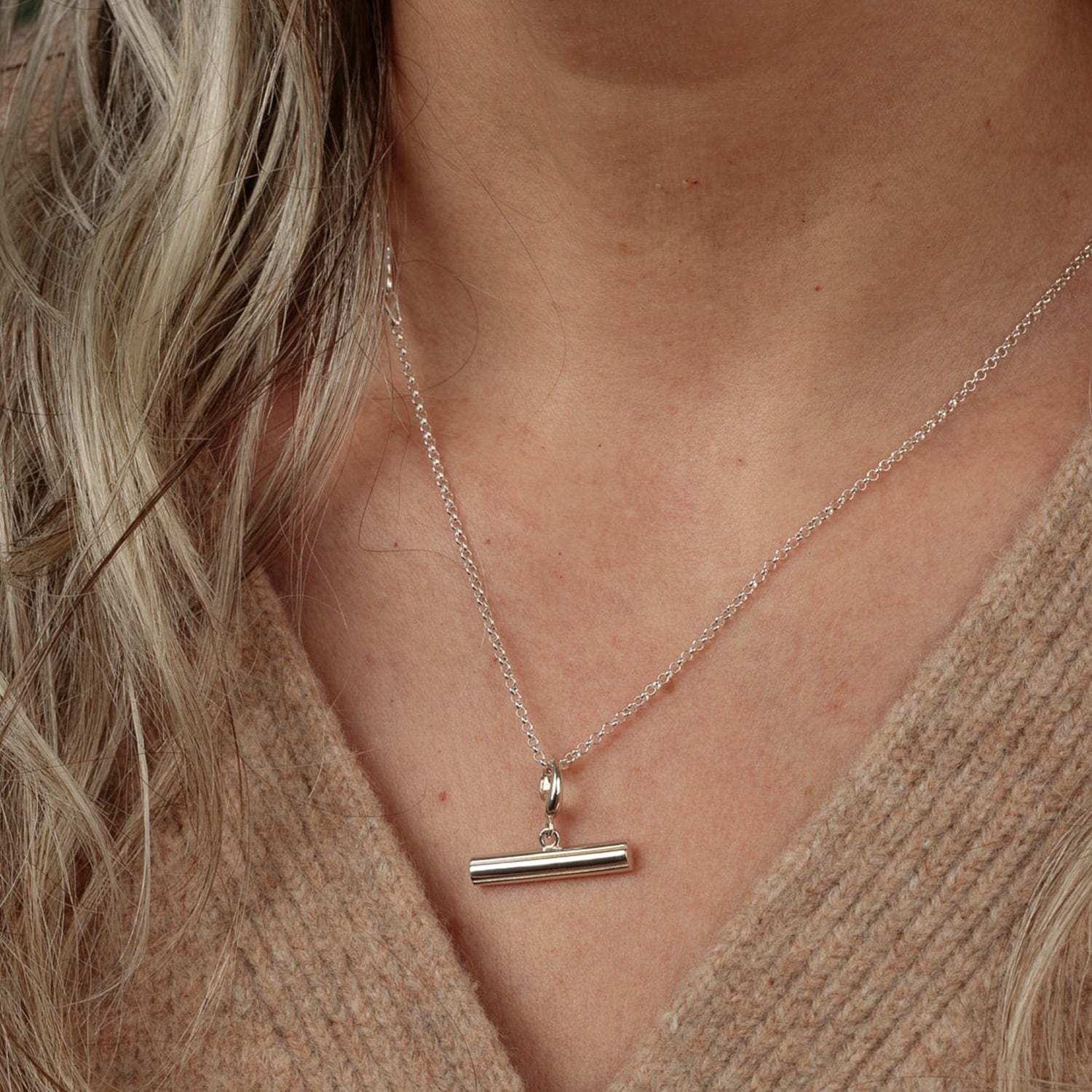 Silber T-Bar Charme Halskette | Shop Nory