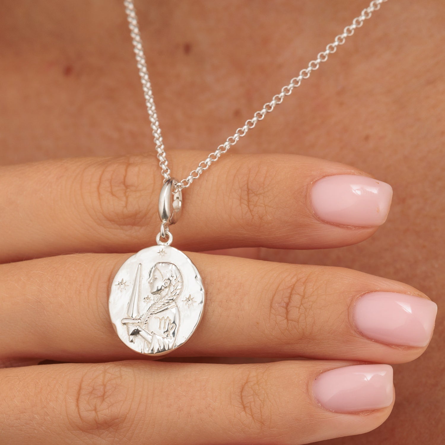 Silber Virgo Tierkreis Charm Halskette | Shop Nory