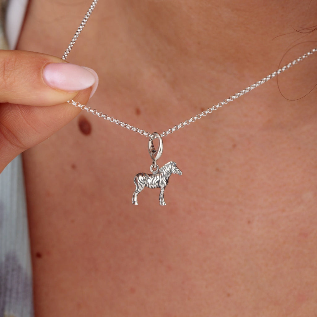 Silber Zebra Charm Halskette | Shop Nory