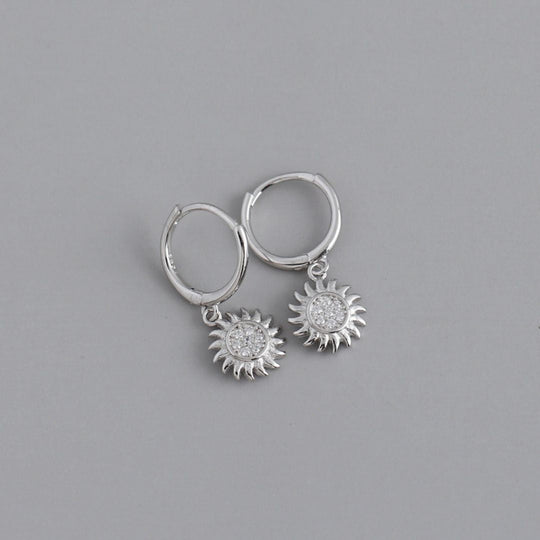 Stilvolle Sonnen-Ohrringe für Damen – Elara | Shop Nory