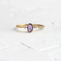 Einfacher Eierform lila Kristall Goldring | Shop Nory