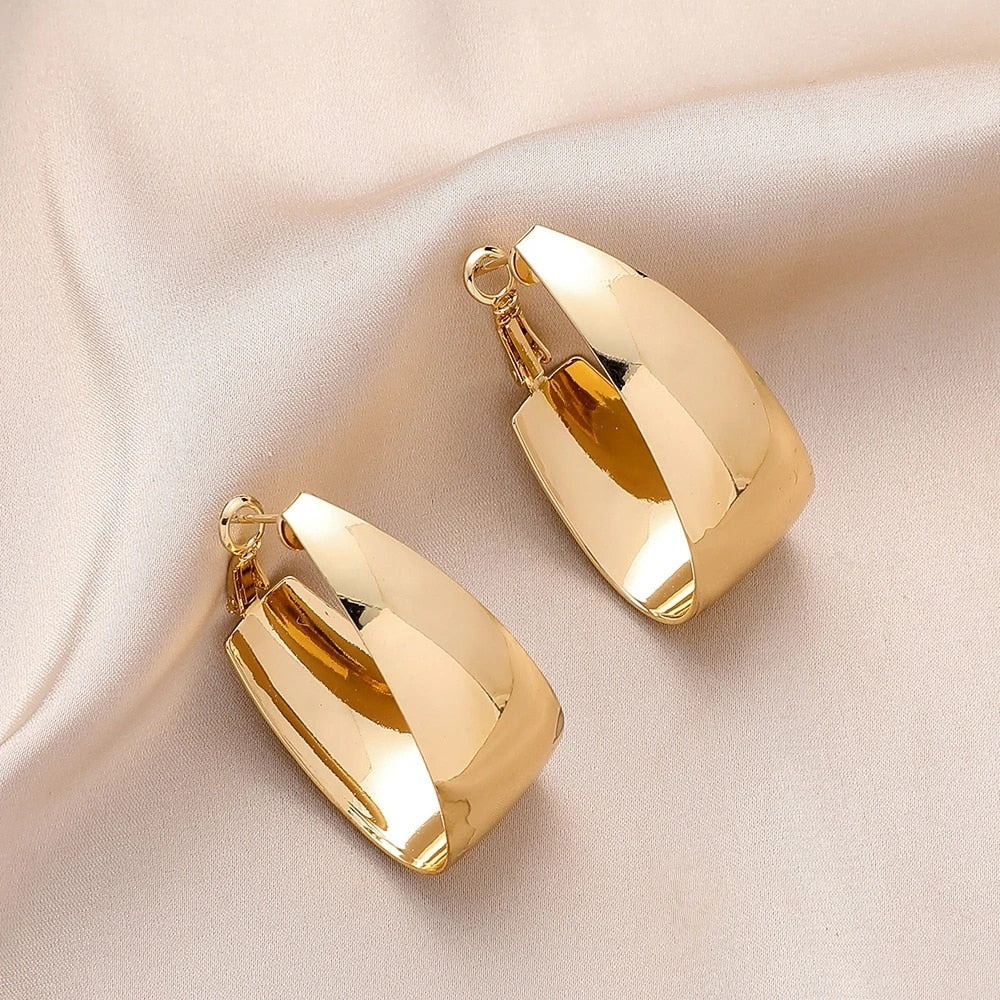 Einfache Übertriebene Glänzende Metallringohrringe | Shop Nory