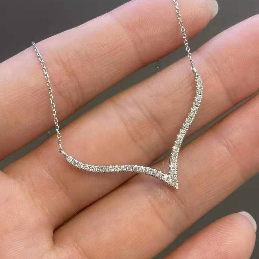 Einfaches V-förmiges Zirkon-Halsband | Shop Nory