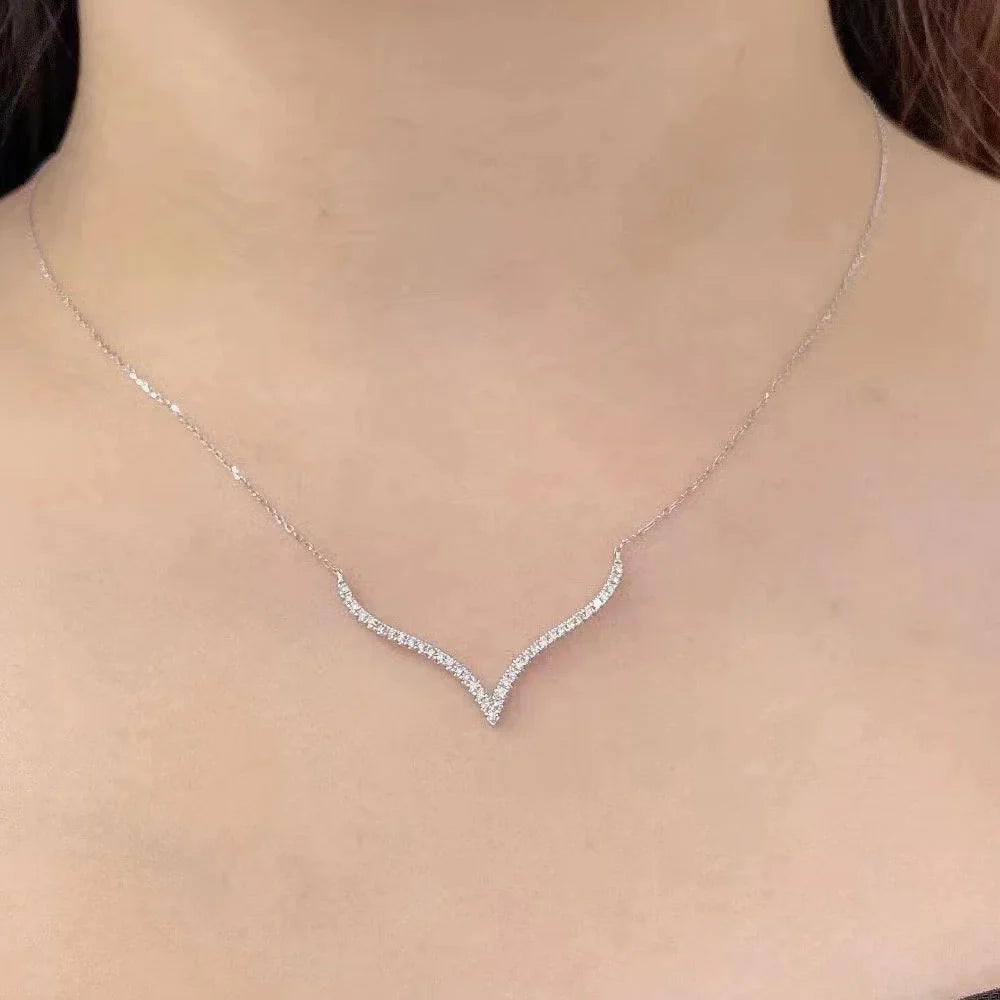Einfaches V-förmiges Zirkon-Halsband | Shop Nory