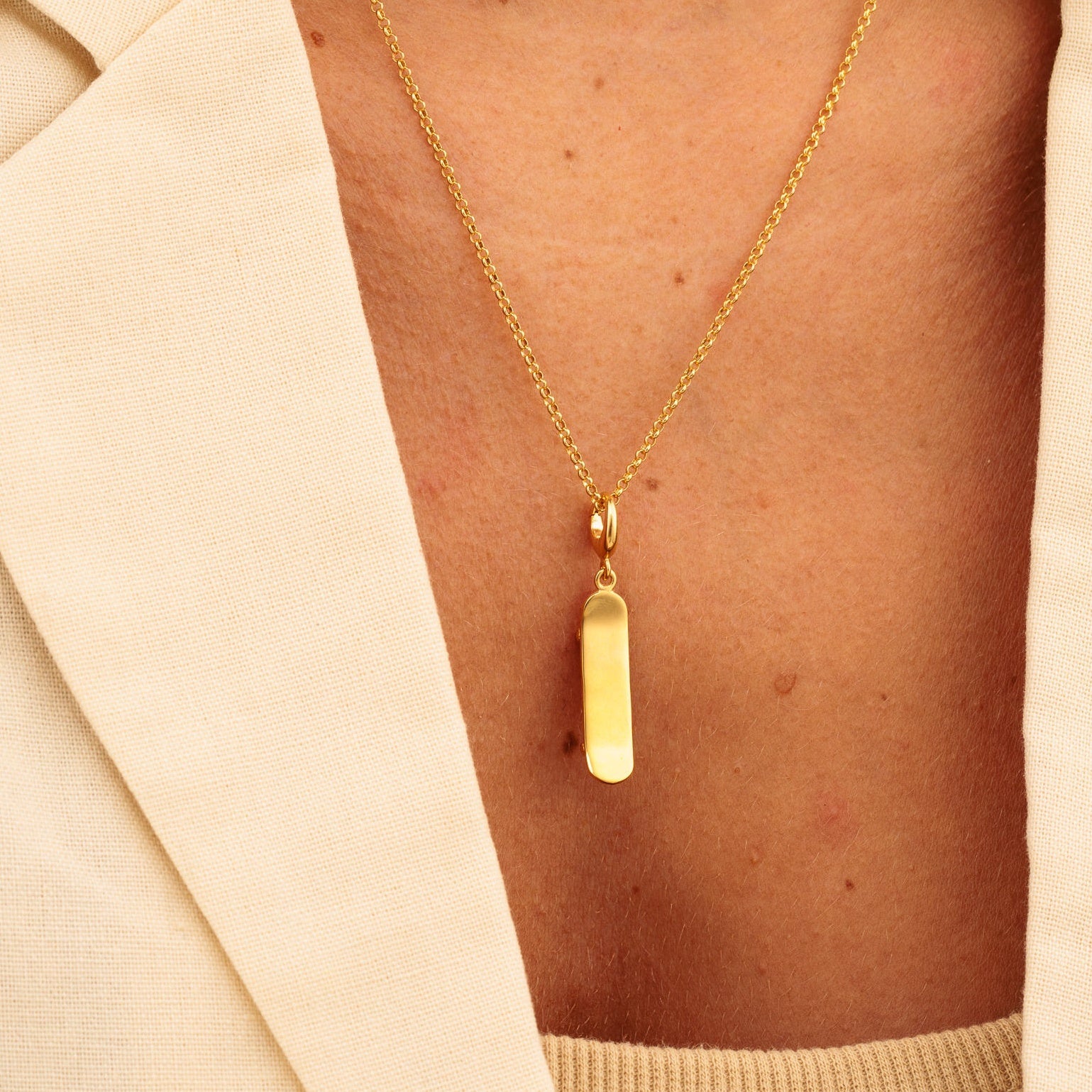 Gold Skateboard Charm Halskette | Shop Nory