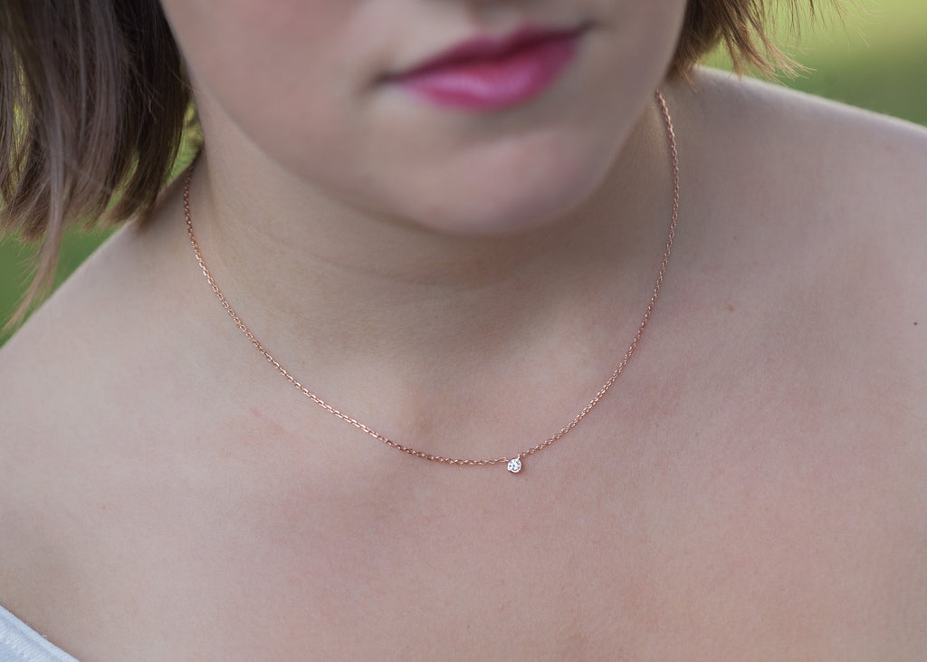 Solitär Kette mit rundem Zirkonia Stein - rosé vergoldet | Shop Nory