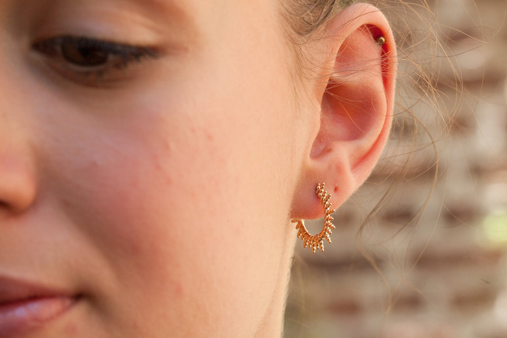 Sonnenstrahl-Creolen vergoldet - Creolen Sonne für Damen | Shop Nory