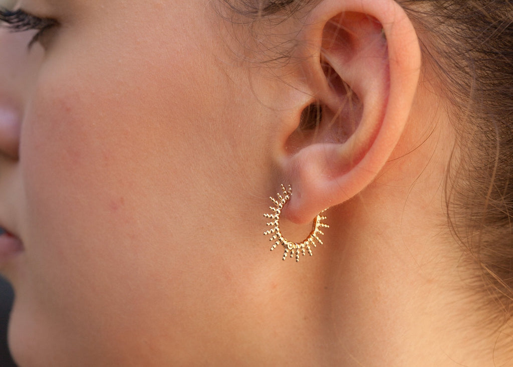 Sonnenstrahl-Creolen vergoldet - Creolen Sonne für Damen | Shop Nory