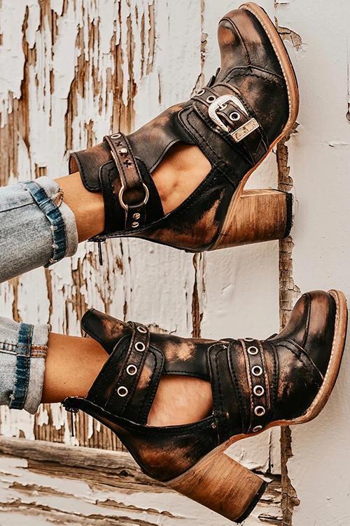 Rustikales Stiefelette mit Blockabsatz