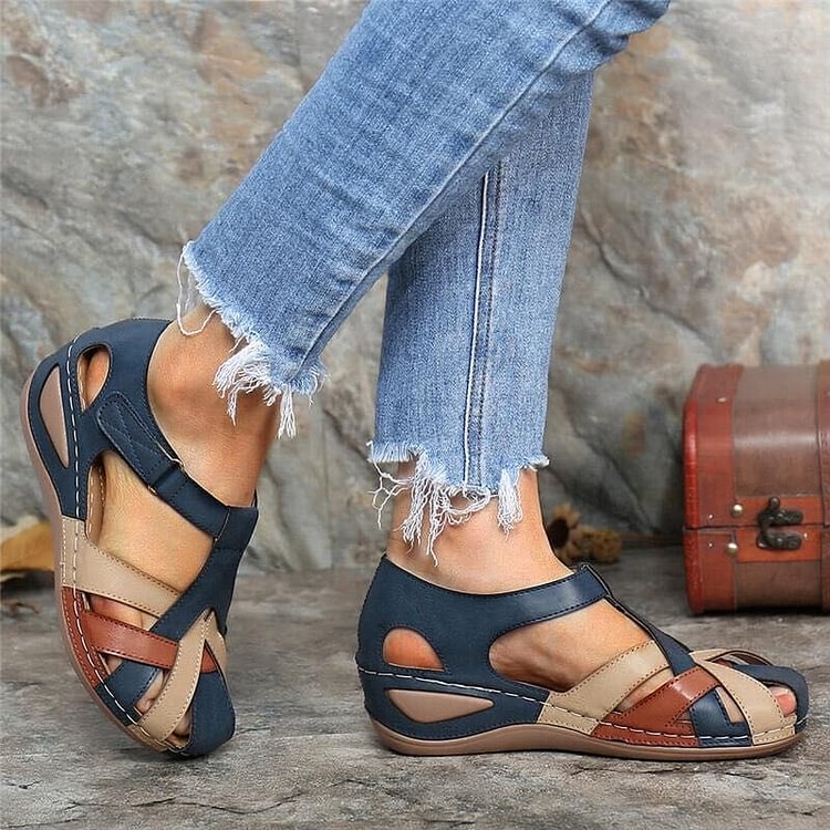 Orthopädische Keilsandalen