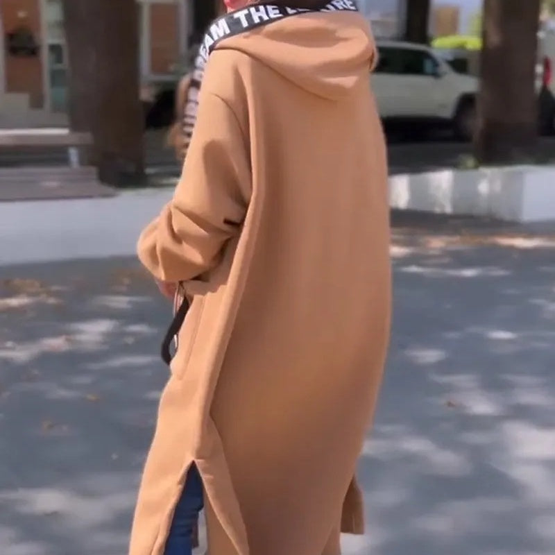 Langer Sweatshirt mit Kapuze