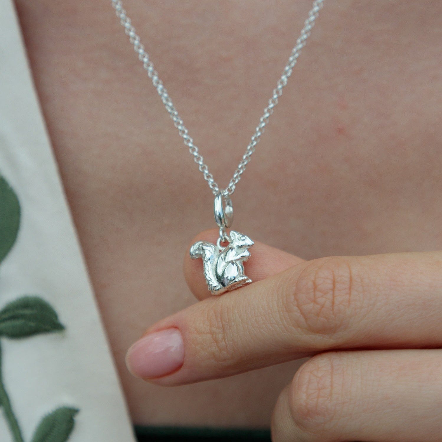 Silber Eichhörnchen Charm Halskette | Shop Nory