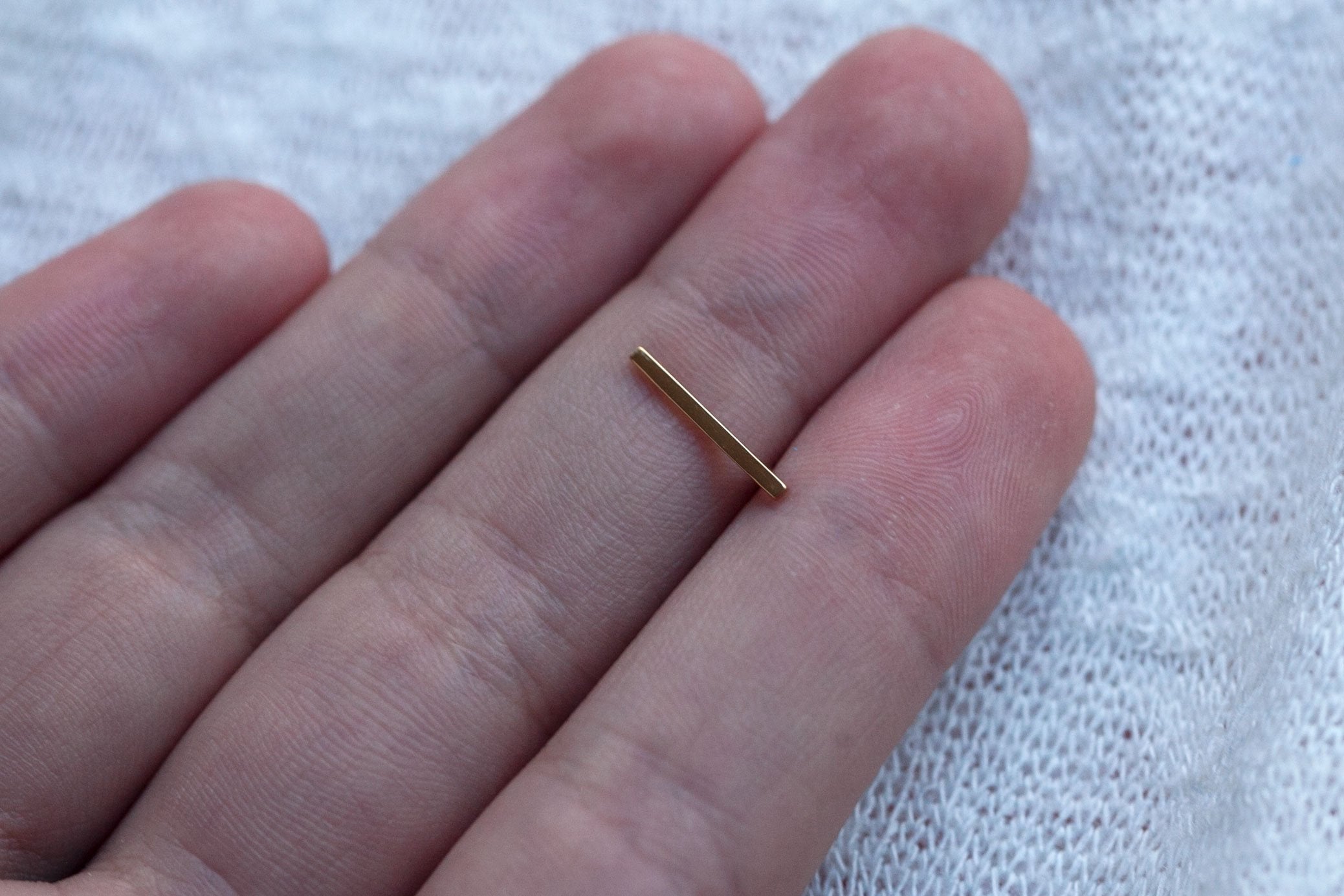Ohrringe Stäbchen Vergoldet - Stab Ohrstecker für Damen | Shop Nory