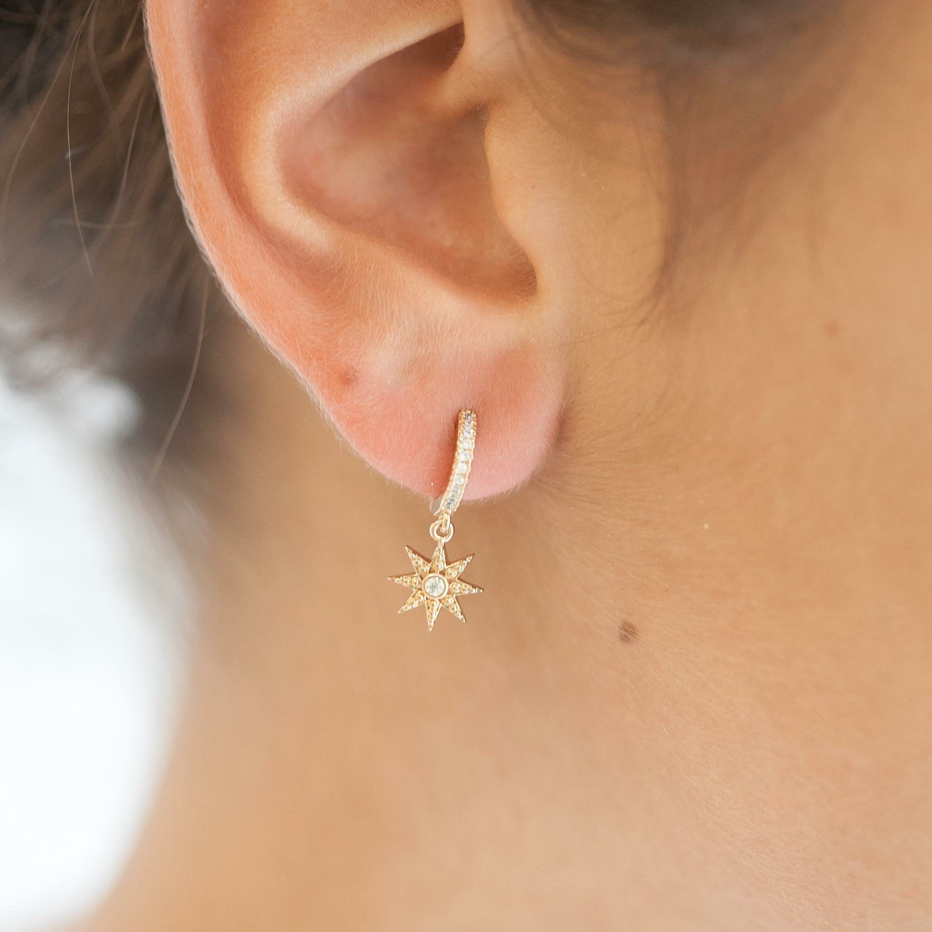 Creolen Sternanhänger mit Zirkonia - 16K vergoldet | Shop Nory